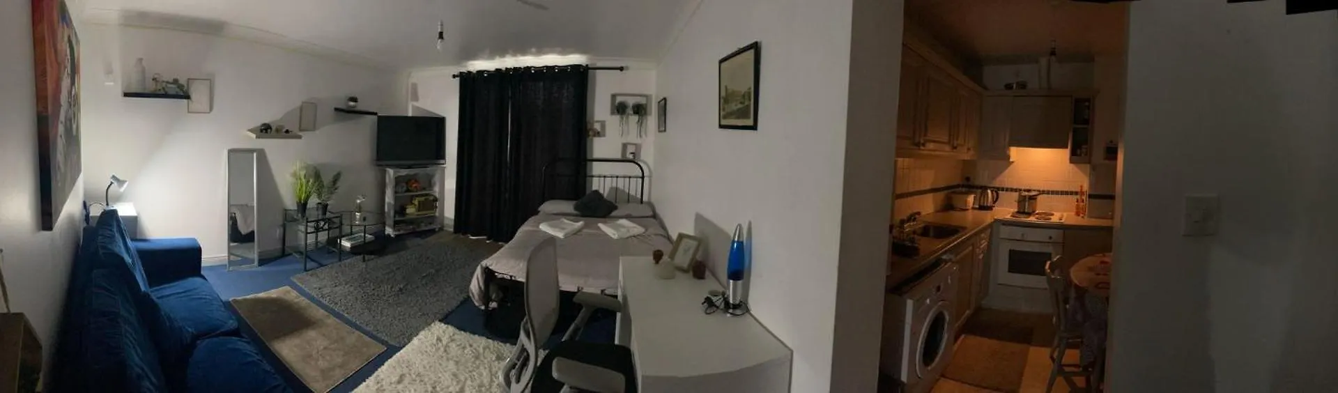 Customerhouse Dublin 1, Balcony View 0*,